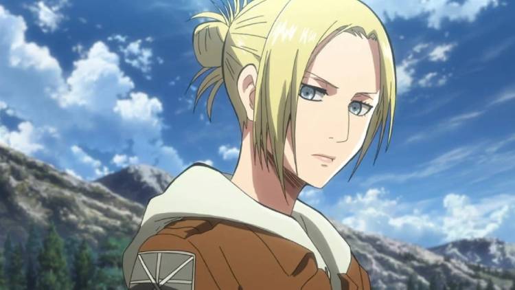 how old is annie leonhart